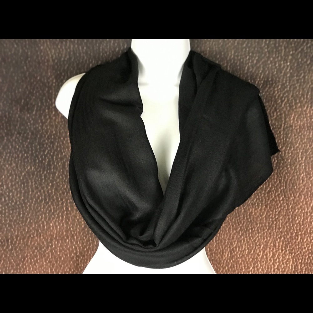 Cashmere scarf